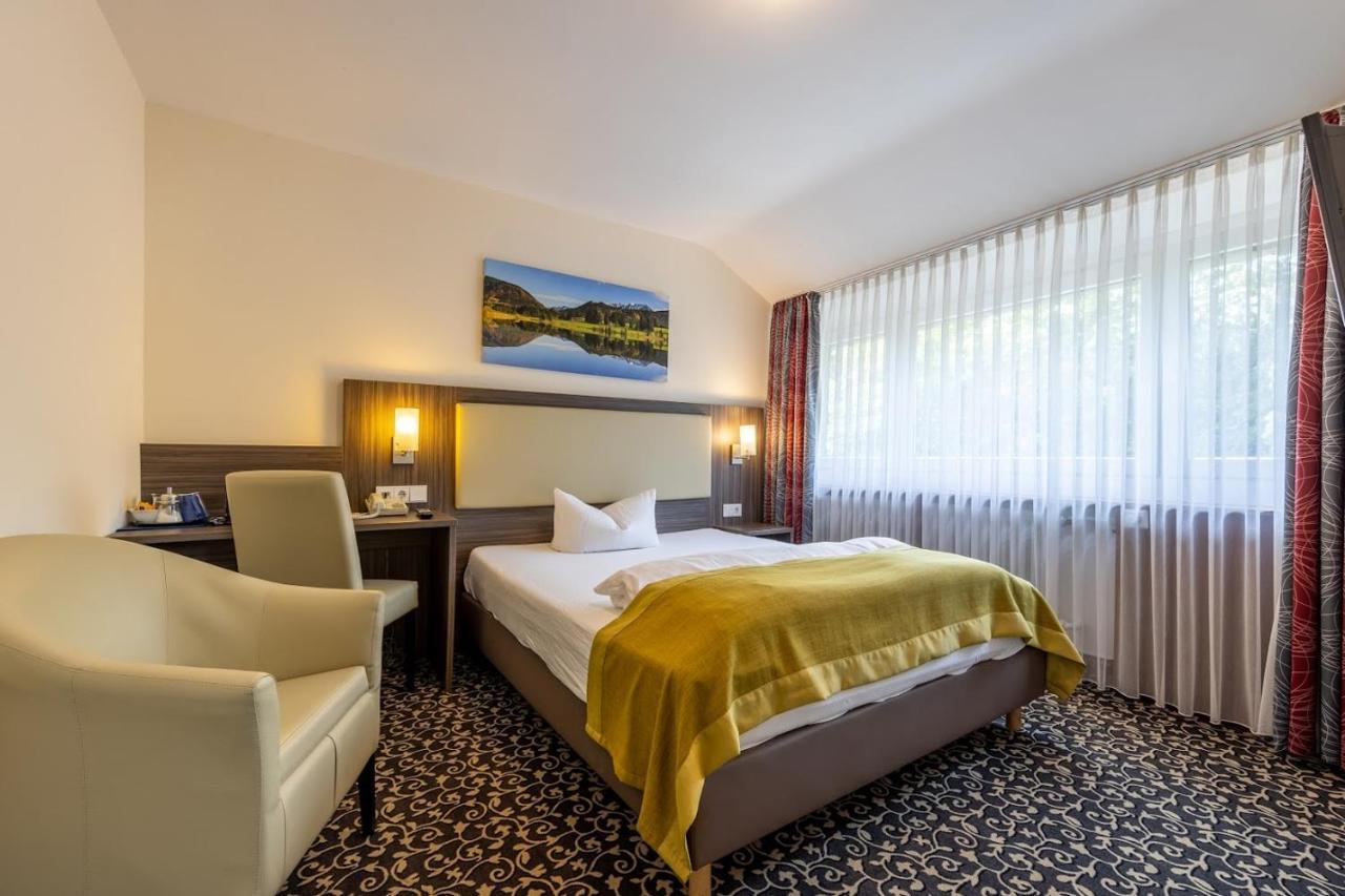 Thermen Hotel & Restaurant Bad Soden باد سودن آم تاونوس المظهر الخارجي الصورة