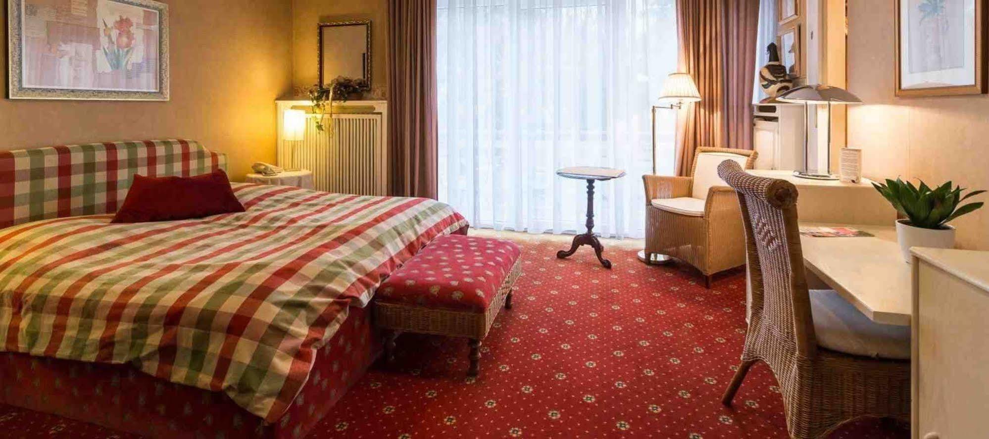 Thermen Hotel & Restaurant Bad Soden باد سودن آم تاونوس المظهر الخارجي الصورة